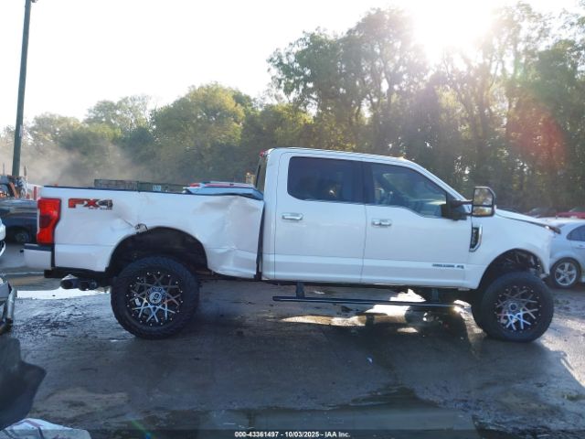 Ford F-350 King Ranch Image 10