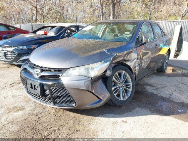 Toyota Camry Se Image 13