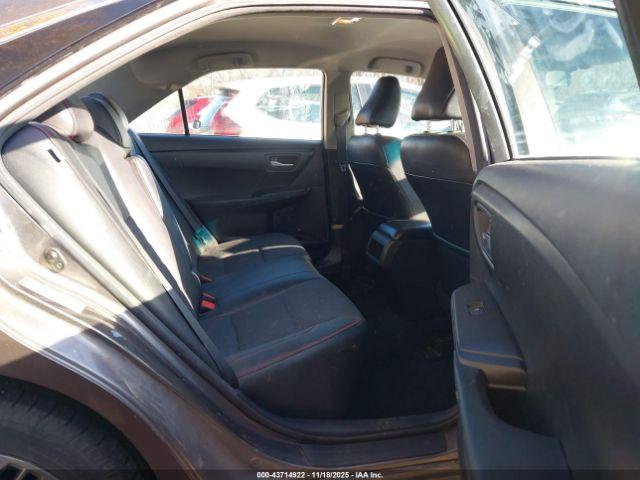 Toyota Camry Se Image 14