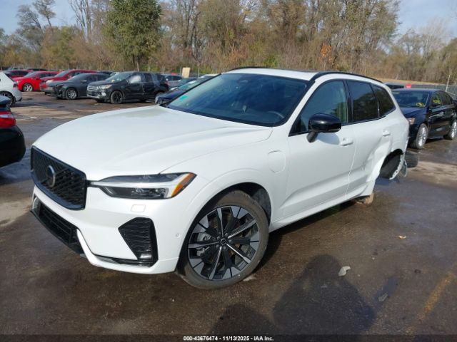 Volvo Xc60 Plug-in Hybrid T8 Plus Image 4