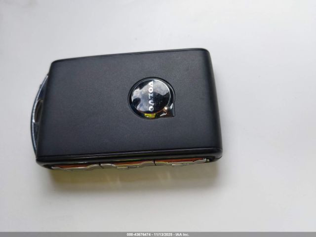 Volvo Xc60 Plug-in Hybrid T8 Plus Image 10