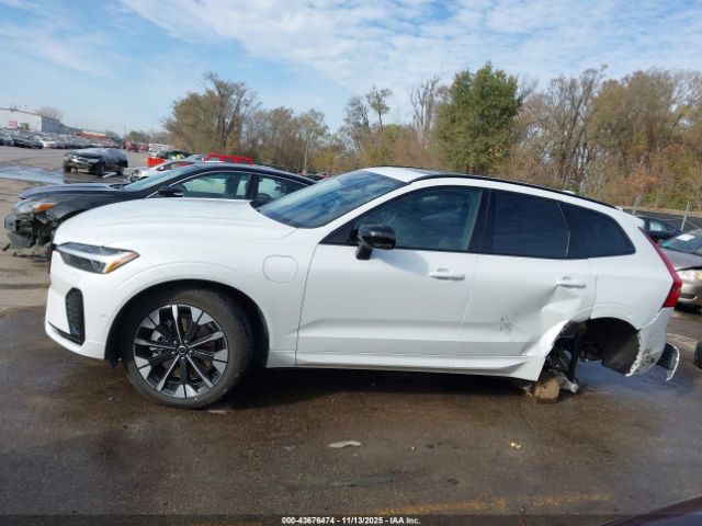 Volvo Xc60 Plug-in Hybrid T8 Plus Image 14