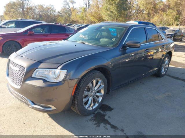 Chrysler 300 Touring L Awd Image 4