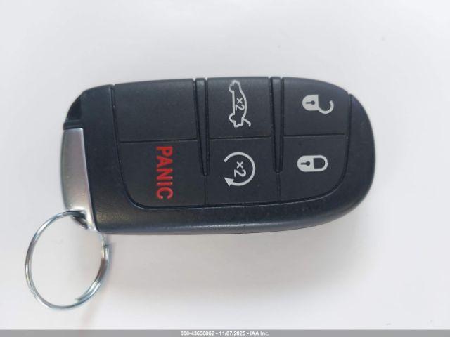 Chrysler 300 Touring L Awd Image 9