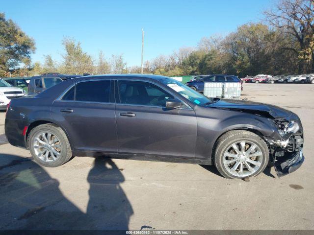 Chrysler 300 Touring L Awd Image 11