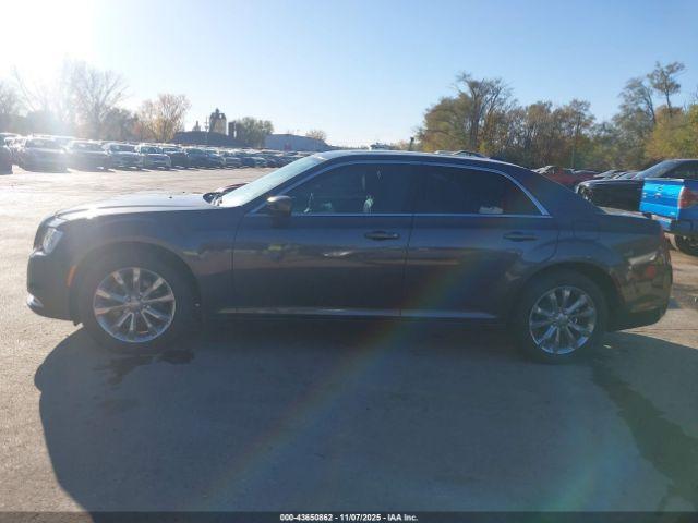 Chrysler 300 Touring L Awd Image 10