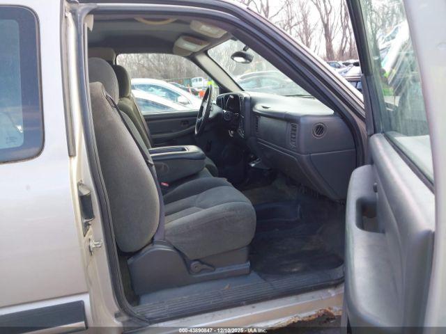 Chevrolet Silverado 1500 Image 17