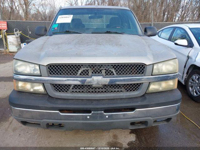 Chevrolet Silverado 1500 Image 13
