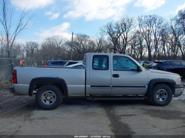 Chevrolet Silverado 1500 Image 16
