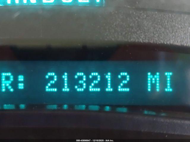 Chevrolet Silverado 1500 Image 12