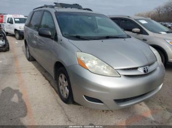  Salvage Toyota Sienna