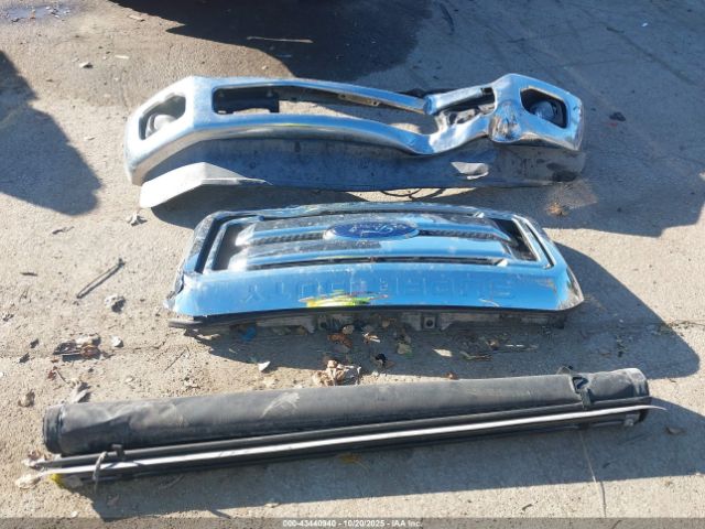 Ford F-350 Lariat Image 18