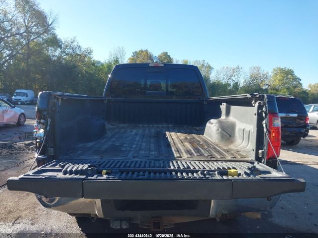 Ford F-350 Lariat Image 7