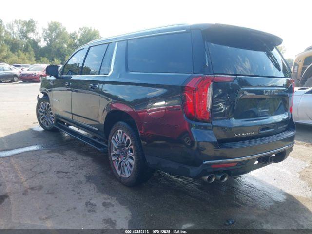 GMC Yukon 4wd Denali Ultimate Image 3