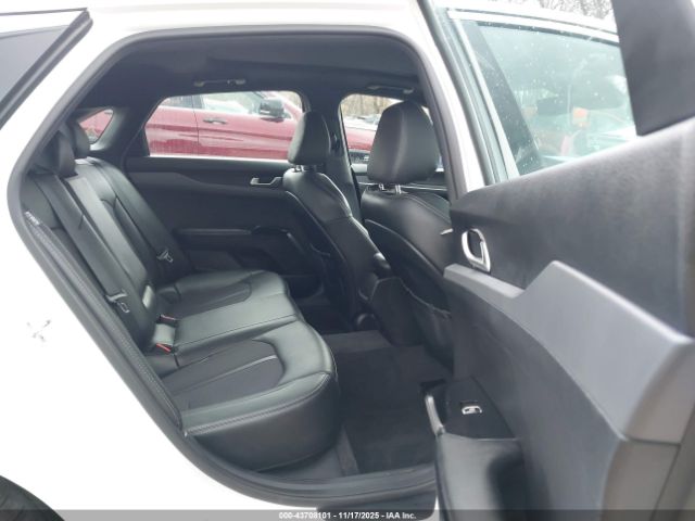 Kia K5 Gt-line Image 9