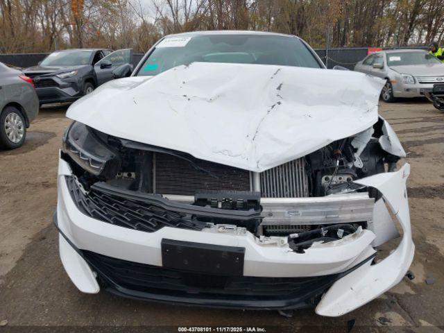 Kia K5 Gt-line Image 11