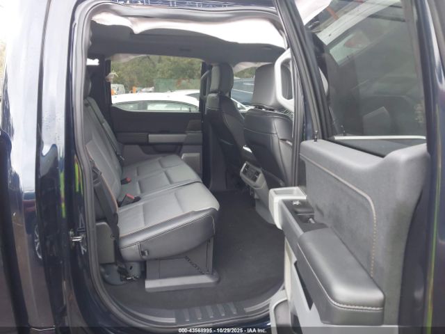 Ford F-150 Lariat Image 10