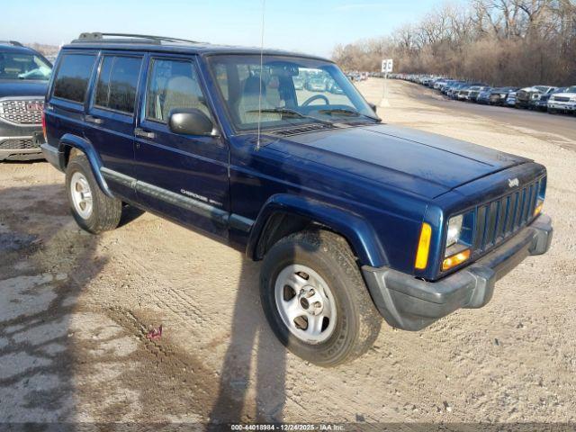  Salvage Jeep Cherokee