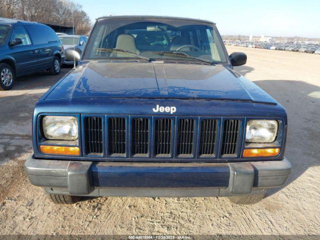 Jeep Cherokee Sport Image 5