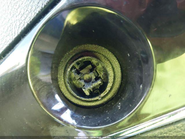 Chrysler Town & Country Touring-l Image 13