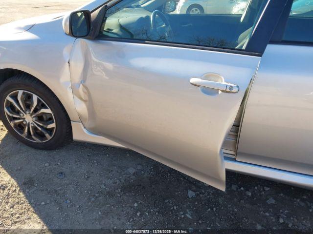 Toyota Corolla S Image 3