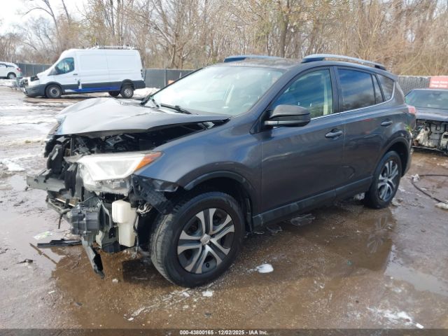 Toyota RAV4 Le Image 6