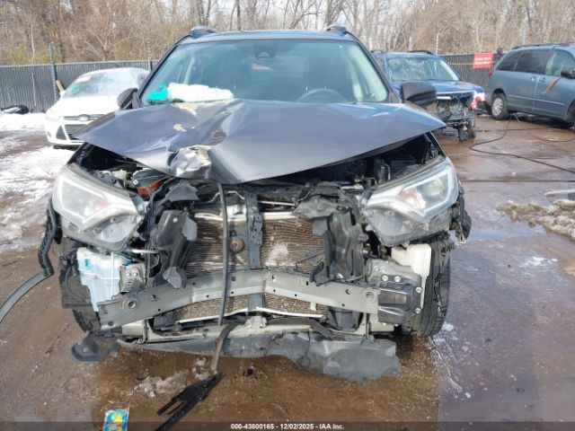 Toyota RAV4 Le Image 17