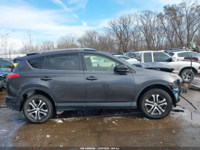 Toyota RAV4 Le Image 11