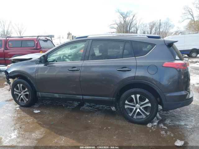 Toyota RAV4 Le Image 10