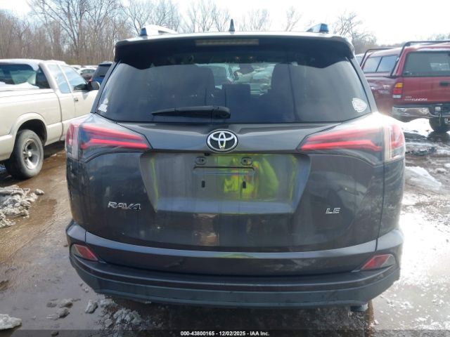 Toyota RAV4 Le Image 12