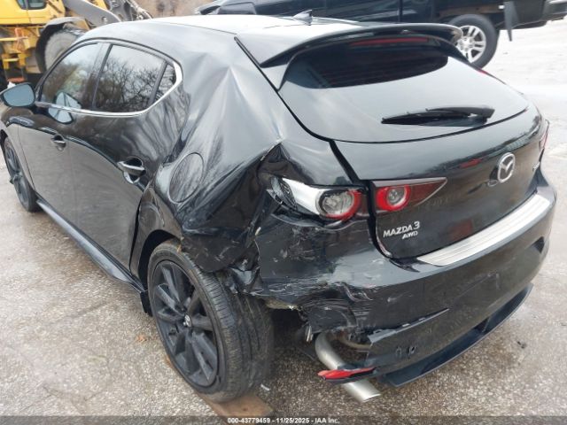 Mazda Mazda3 Premium Package Image 4