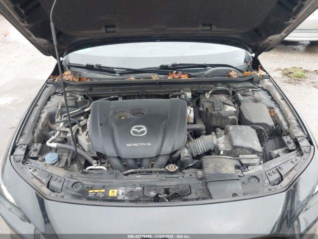 Mazda Mazda3 Premium Package Image 14