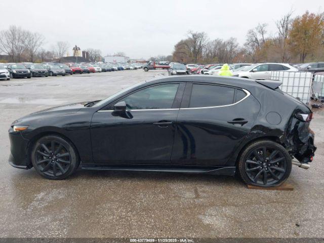 Mazda Mazda3 Premium Package Image 10