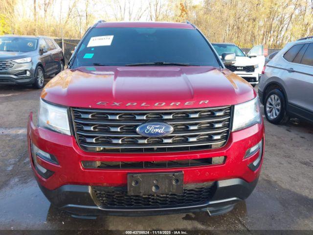 Ford Explorer Xlt Image 16