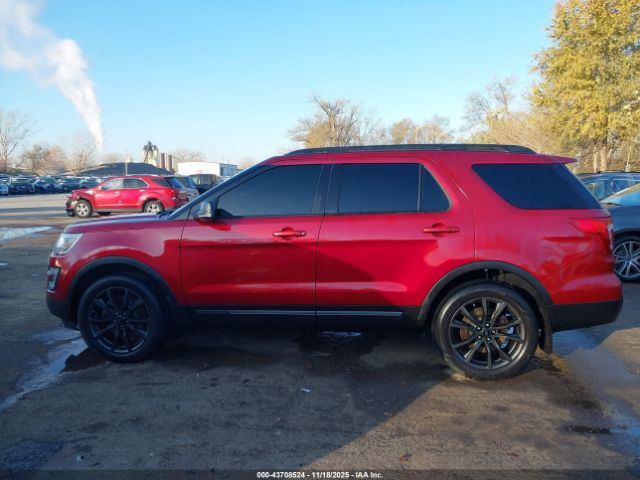 Ford Explorer Xlt Image 12