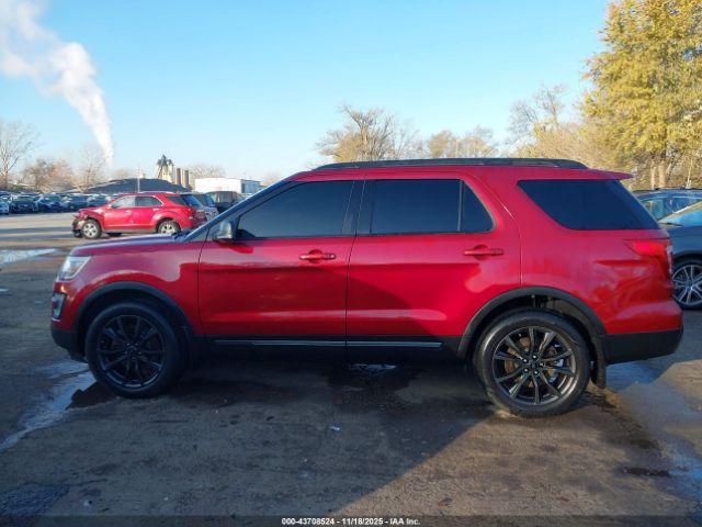 Ford Explorer Xlt Image 12