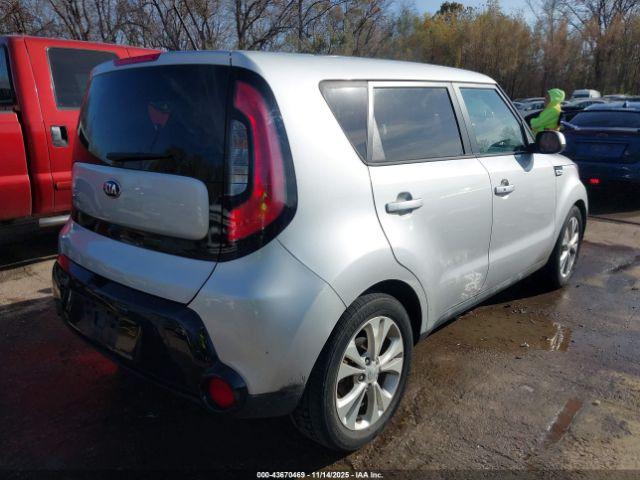 Kia Soul + Image 17