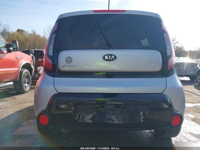 Kia Soul + Image 13