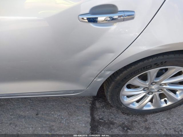 Buick LaCrosse Leather Image 13