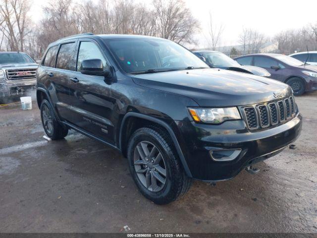  Salvage Jeep Grand Cherokee