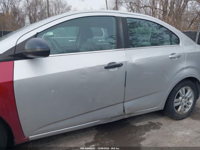 Chevrolet Sonic 2lt Image 9