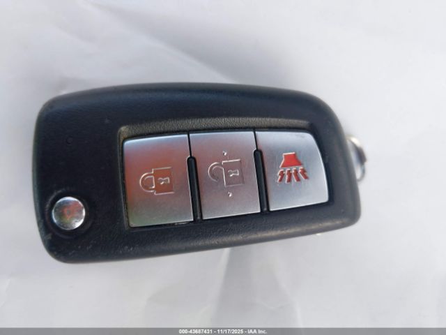 Nissan Rogue S Image 17