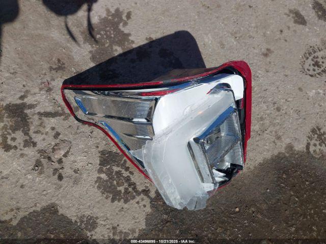 Ford Explorer Xlt Image 9