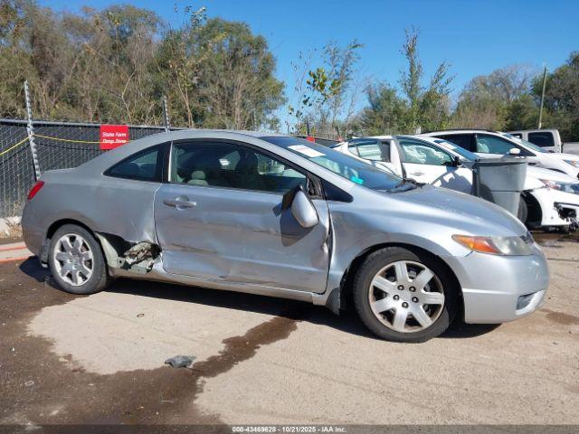 Honda Civic Lx Image 8