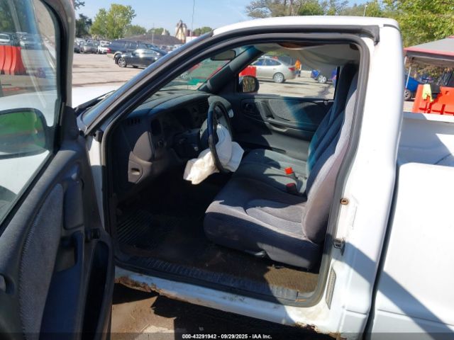 Dodge Dakota Image 4