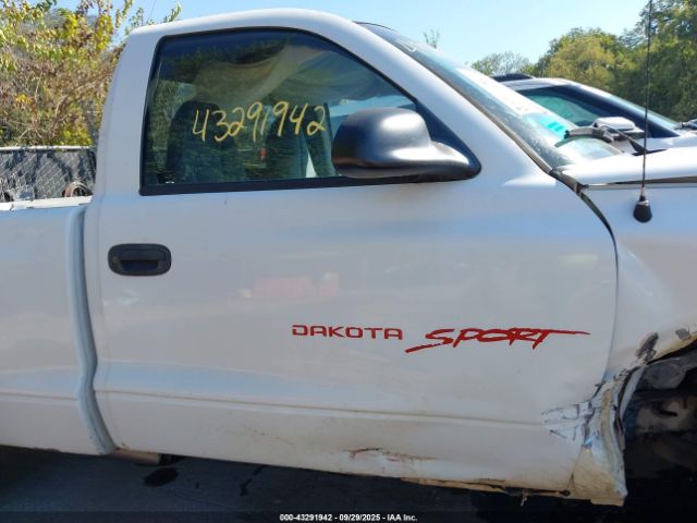 Dodge Dakota Image 16