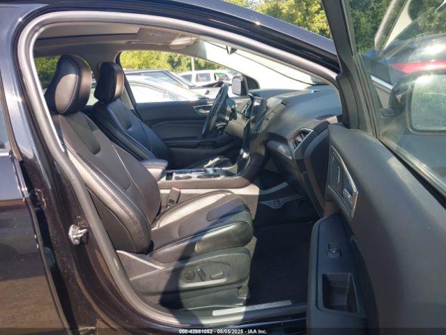 Ford Edge Titanium Image 13