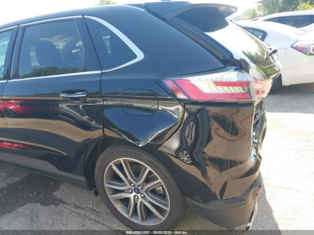 Ford Edge Titanium Image 10