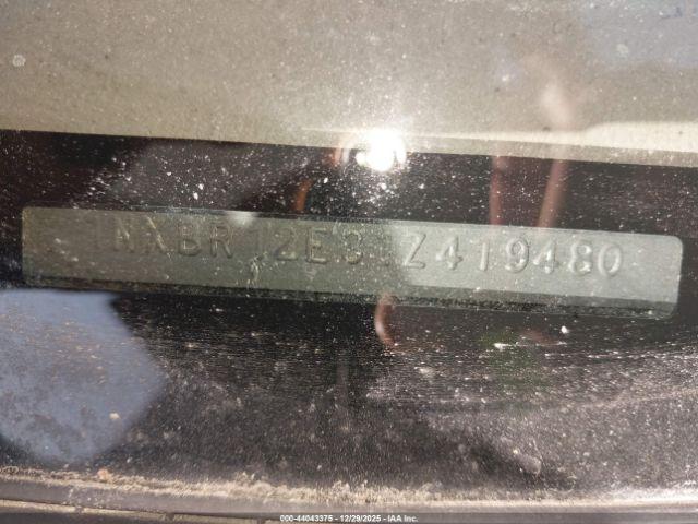 Toyota Corolla Ce Image 8