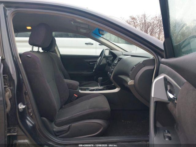 Nissan Altima 2.5 S Image 2